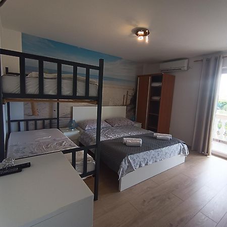 Apartments Jonjic Vodice Eksteriør bilde
