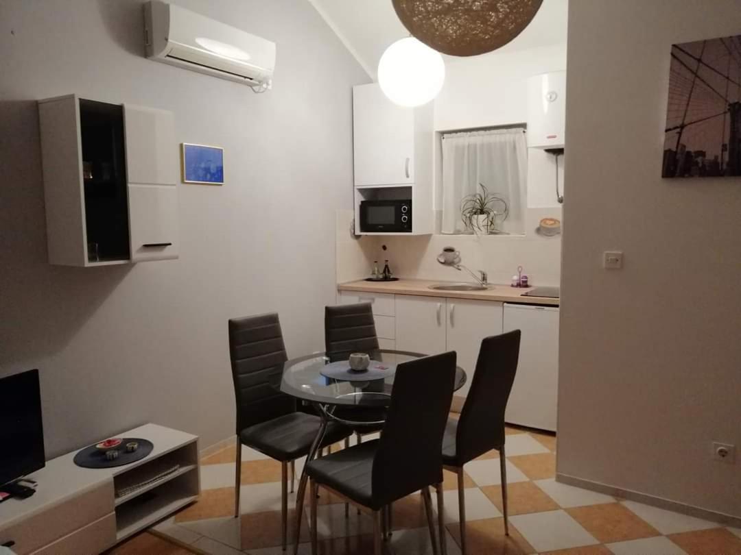 Apartments Jonjic Vodice Eksteriør bilde