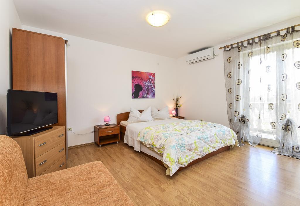 Apartments Jonjic Vodice Eksteriør bilde