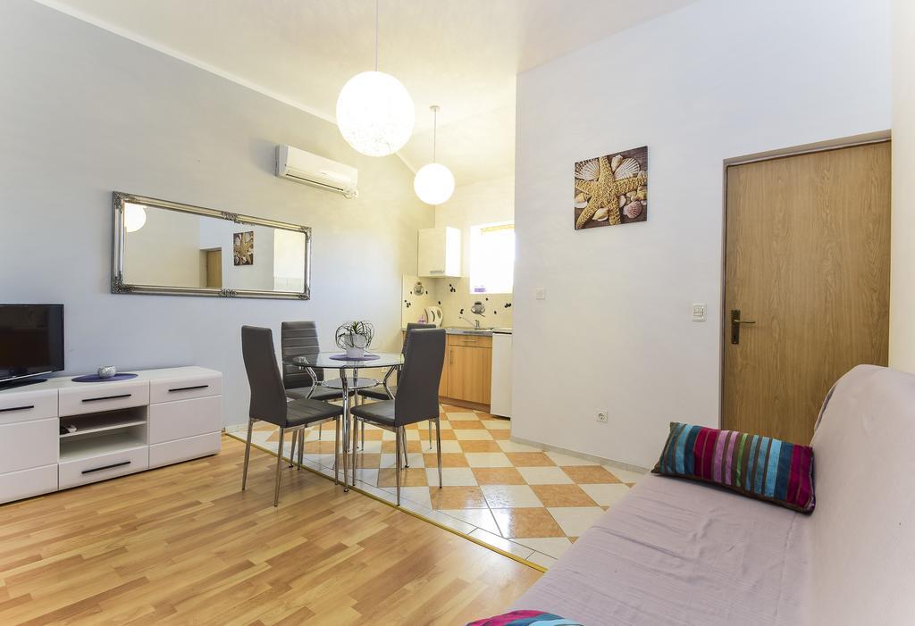 Apartments Jonjic Vodice Eksteriør bilde