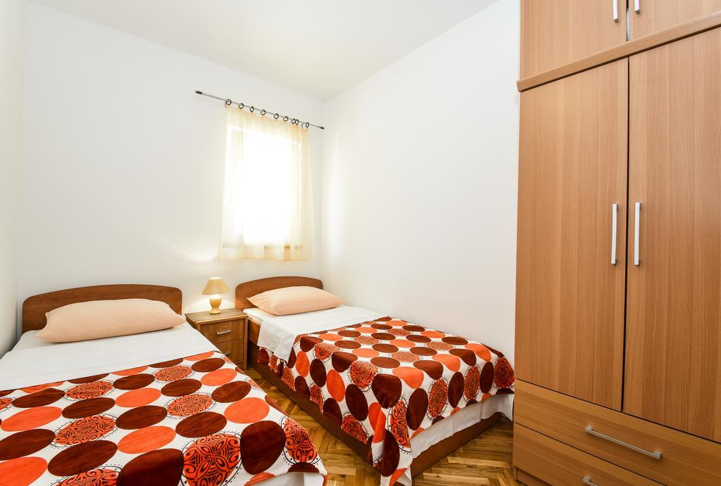 Apartments Jonjic Vodice Eksteriør bilde