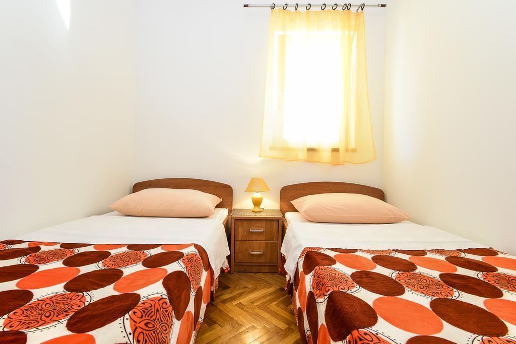 Apartments Jonjic Vodice Eksteriør bilde
