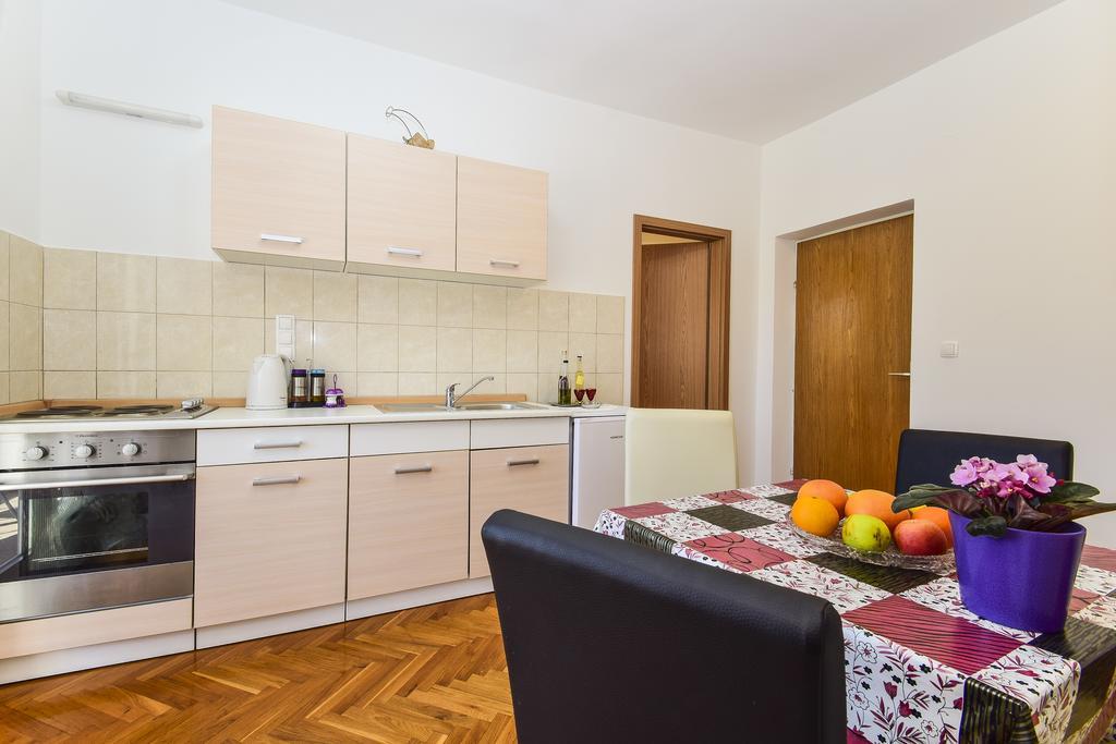 Apartments Jonjic Vodice Eksteriør bilde
