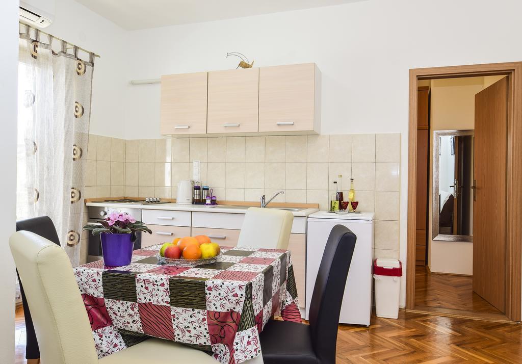 Apartments Jonjic Vodice Eksteriør bilde